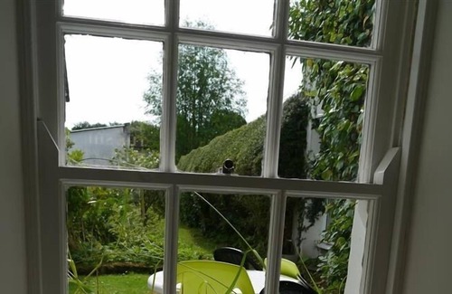 Gatehouse-of-Fleet Cottage | No 4 Fleet Street - a house that sleeps 3 guests in 2 bedrooms