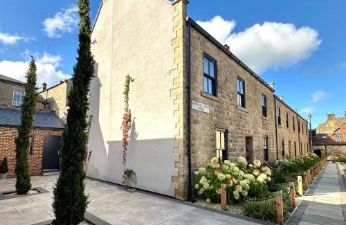 Knaresborough House | No 6 Bowling Green Yard