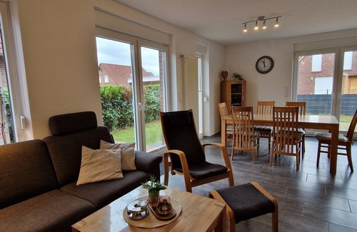 Wittmund House | No. 76 - House In the Garden Country - No. 76 - House In the Garden Country