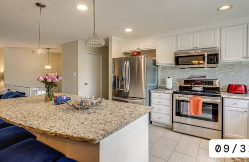 Oxon Hill-Glassmanor House | No cleaning Fee! Optimal location to explore the DMV!