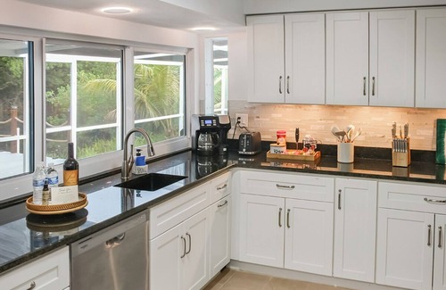 Fort Myers House | No Fees Added! Waterfront Gem:Heated Pool,Kayaks, BBQ & Fishing – 8 Pax, 2BR/3BA