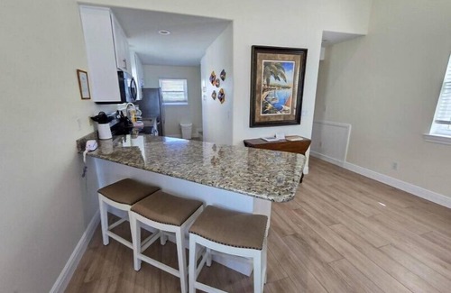 East End House | No Worries, Beach Front, Pet Friendly
