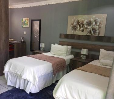 Klerksdorp House | No6 Myburgh Bed & Breakfast