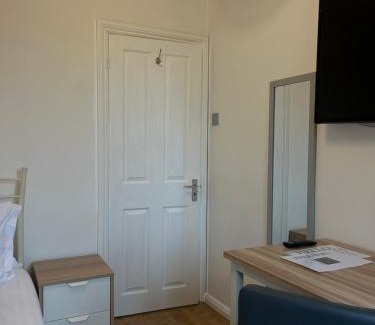 Worcester House | no6 overnight stays free onsite parking