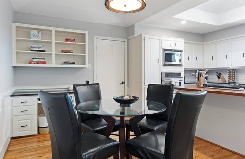 Southwest Carrollton House | Nob Hill: Sunny Home Skylights Prime Location