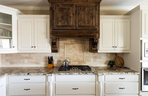 Bryan House | Nobel Prize - 4 Bedroom Home w/Pool