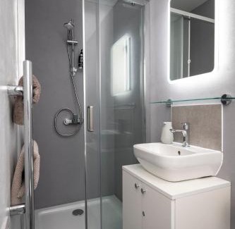 Lulsgate Bottom Hotel | nodpod accommodation