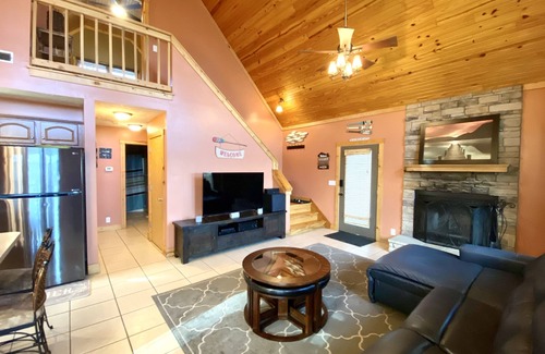 Bee Spring House | Nolin Lake Water Front Home 30 Minutes from Mammoth Cave