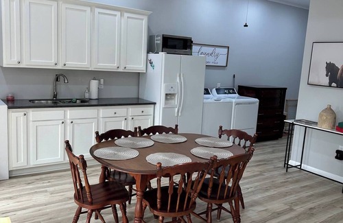 Clarkson House | Nolin Lake Waterfront Home