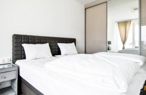 Iskar Apartment | Nomad Friendly Modern Complex Next To Metro