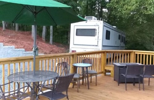 Bryson City House | "Nomad" tiny home on 11 acre park-like farm