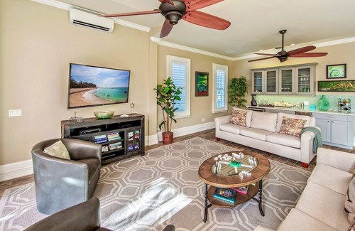 Truman Annex House | *NOONA'S MANSION @ THE ANNEX* Grand Home & Pool + LAST KEY SERVICES.