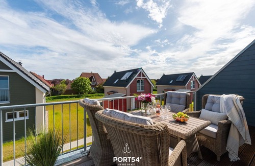 Busum Apartment | Noordkant Kajüte - infrared cabin, fireplace, close to the beach and North Sea