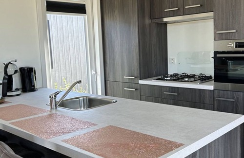 Scherpenisse House | Noordzee Deluxe 32 by Interhome