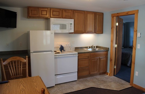 Woodsville Hotel | Nootka Lodge