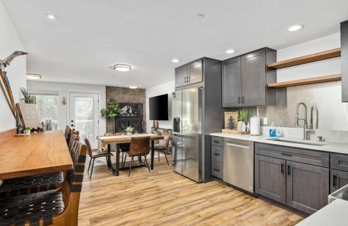 Government Camp House | Nor Ski Haus Estate