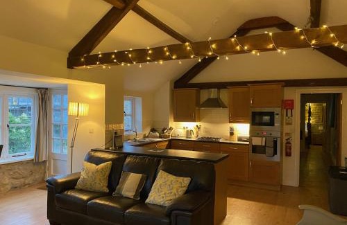 Bridport House | Norburton Hall Cottages
