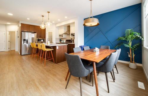 West Edmonton House | Nordic Oasis near West Edmonton Mall with Hot Tub & King Ensuite