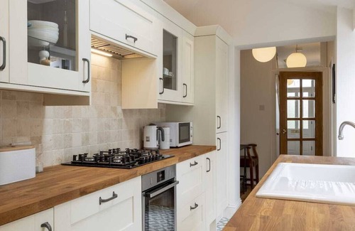 Stamford House | Norfolk House - Stamford