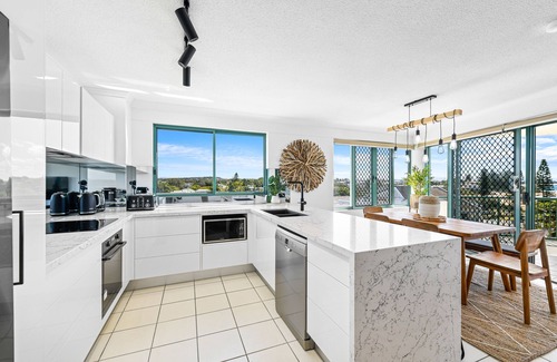 Moffat Beach Apartment | Norfolks on Moffat Beach