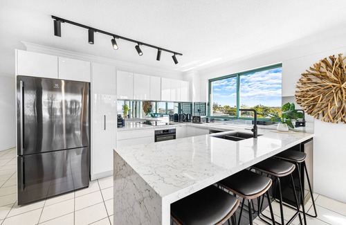 Moffat Beach Apartment | Norfolks on Moffat Beach