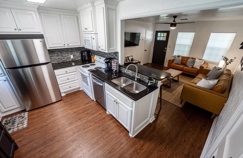 Norman House | Norman OU Football Getaway - Comfortable, Convenient, Quiet - Newly Updated!