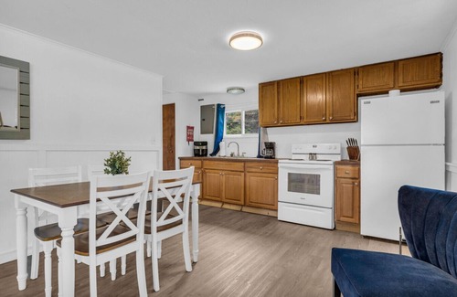 Lexington Cottage | North Bound 25 Cottage #3