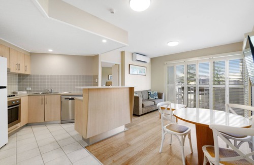 Casuarina Apartment | North facing park view 2bed2bath - WIFI + parking