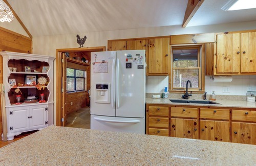 Blairsville Cabin | North Georgia Mountain Escape: Family Friendly!