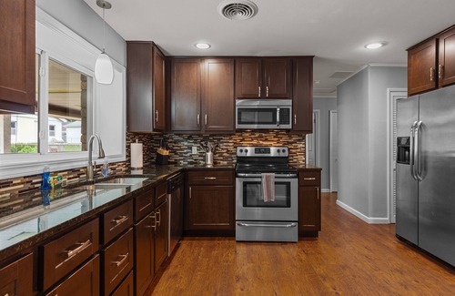 Northampton House | North Hampton Comfort with Private Backyard