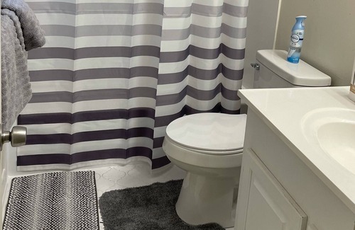 Tougaloo House | North Jackson-Ridgeland Medical District Hideaway- Ring Safe