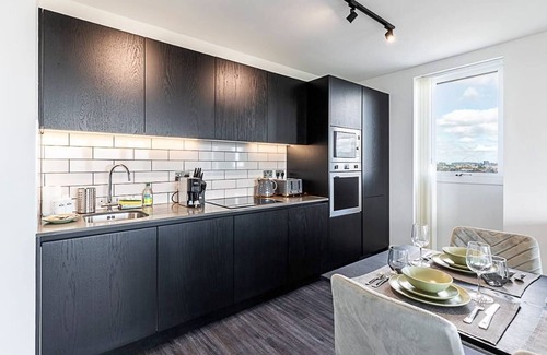 College Park and Old Oak Apartment | North Ken II - 1-Bedroom+Balcony+Concierge