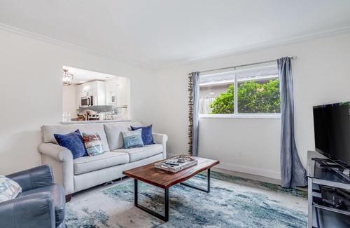Naples Park House | North Naples Sea Breeze Relaxation