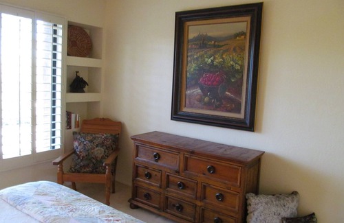 North Scottsdale House | North Scottsdale 1 Bedroom Stand Alone Guest House With Garage.