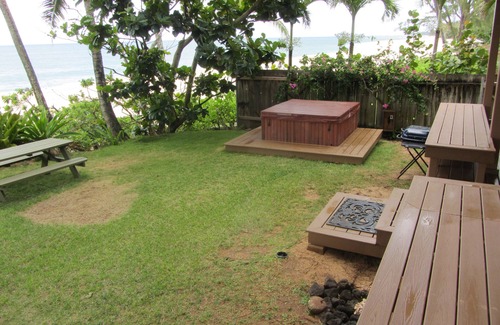 Pupukea House | North Shore beachfront, luxury with hot tub and air conditioning