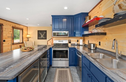 Finland Cabin | North Shore Dream: Lake Front Cabin minutes away from Lake Superior.