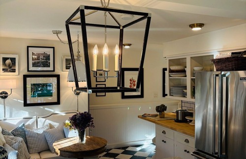 Shoreham House | North Shore Four-Bedroom Country Manor with private beach.