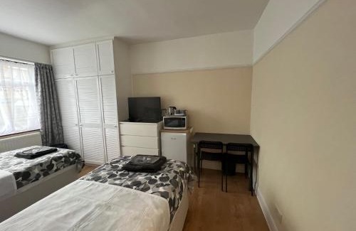 Dudden Hill House | North West Lodge Guest House