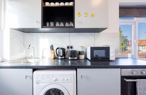 Golders Green Apartment | North West London Studio Apartment By AV Stays Short Lets London