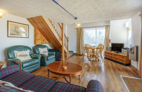 Yarmouth Apartment | North West Sea View No 3