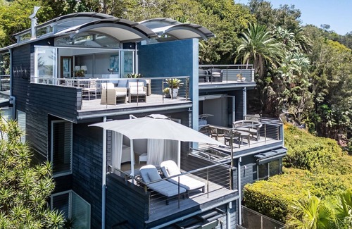 Sydney House | Northern Light – A Breezy Beach House Steps from Iconic Palm Beach.