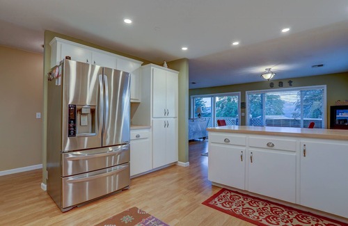 White Salmon House | Northern Lights 3 Bedroom Home by RedAwning
