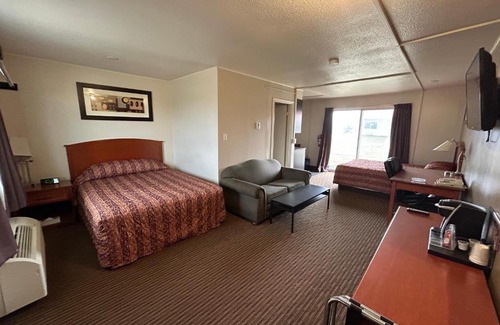 Valleyview Hotel | Northern Lights Inn & Suites