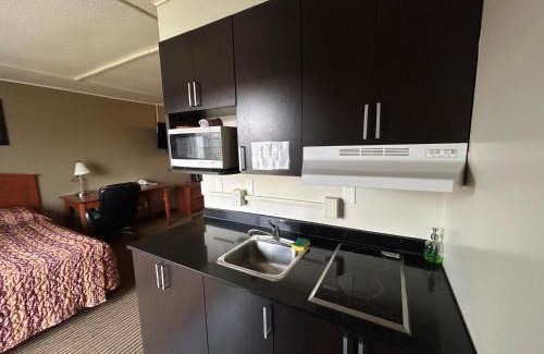 Valleyview Hotel | Northern Lights Inn & Suites