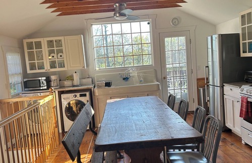 Peconic House | NORTHFORK COTTAGE with POOL & HOT TUB - thru Columbus day