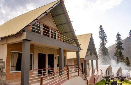 Azad Kashmir Hotel | Northridge by Roomy, Batakundi