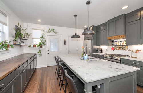 Northside House | Northside Nook Home for 6!