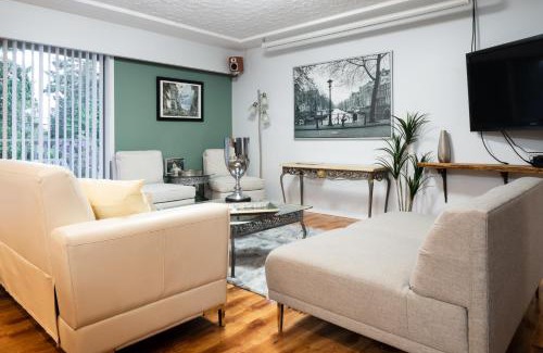 Canyon Heights House | NorthVAN nature living home