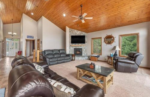 Land O Lakes House | Northwoods Vacation Cisco Chain
