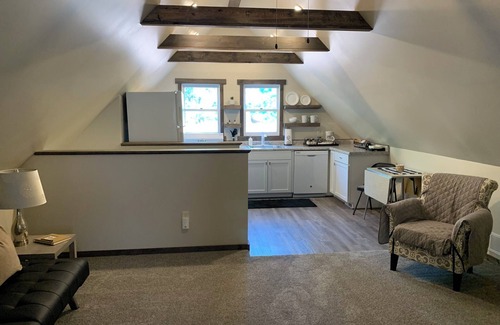 Backus Apartment | Not so rustic brand new apartment on beautiful Pine Mountain Lake.